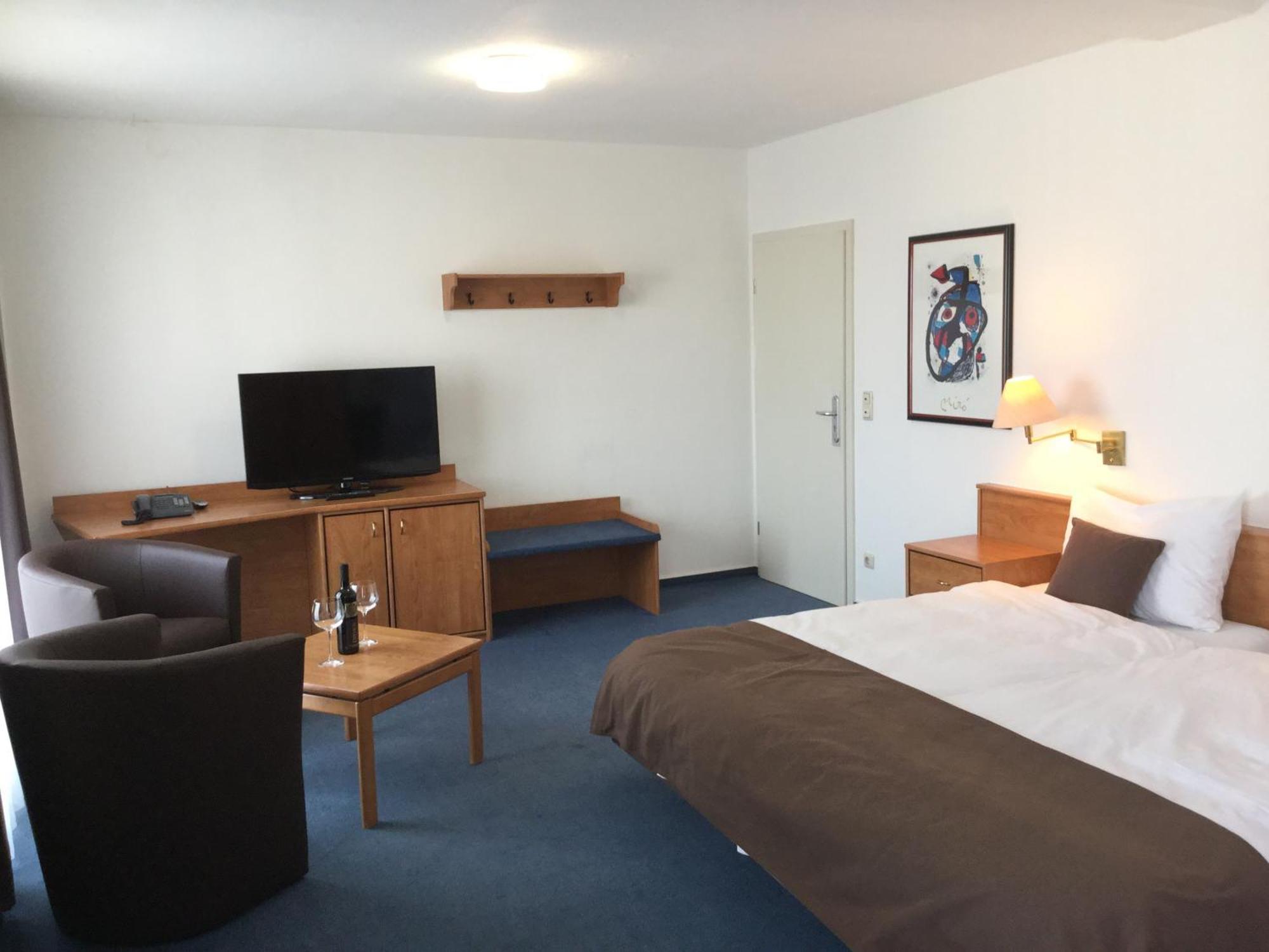 Sunibel Inn Reinheim Luaran gambar